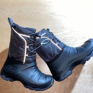Keen Lumi Winter Boots - big kids size 5